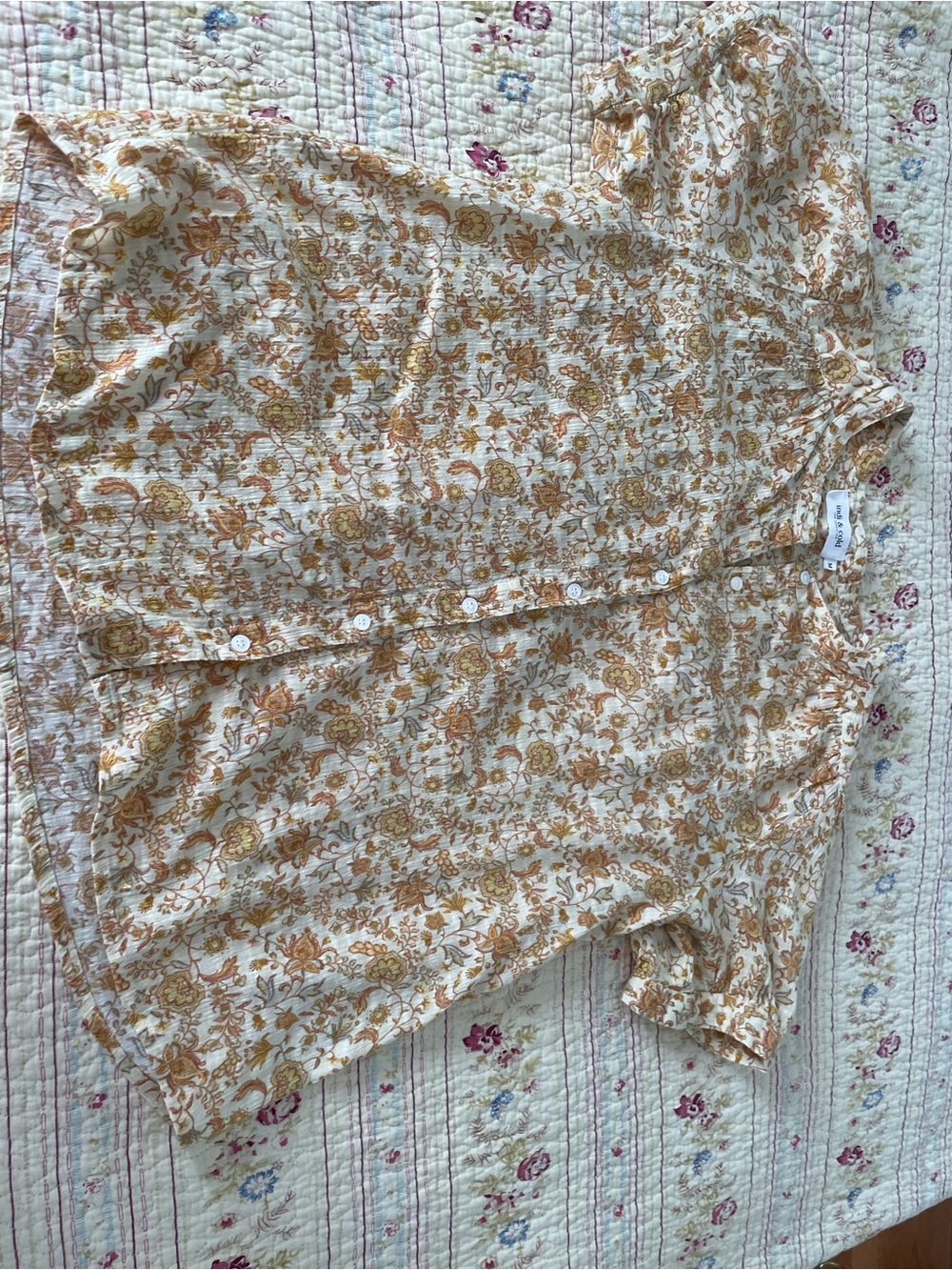 Floral Button-Front Short Sleeve Blouse in Cream and Mustard